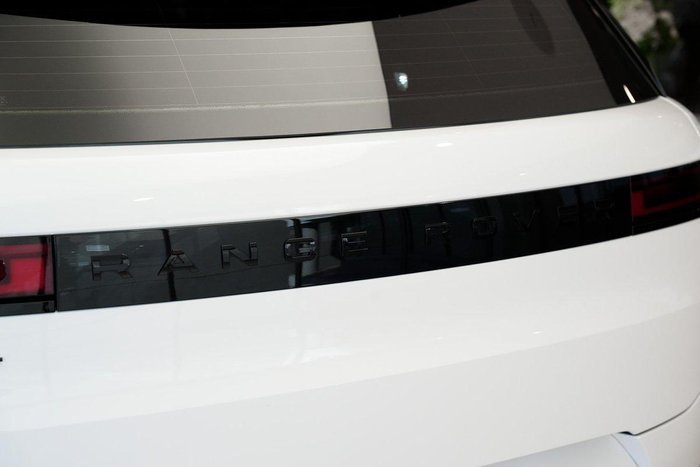 2025 Land Rover Range Rover Sport D250 Dynamic SE