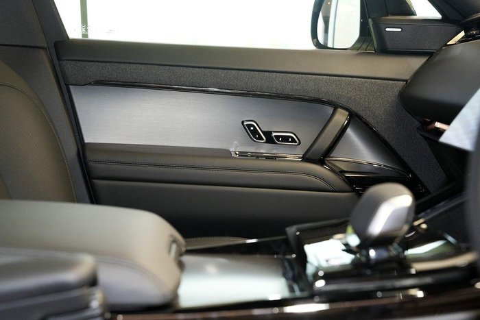 2025 Land Rover Range Rover Sport D250 Dynamic SE