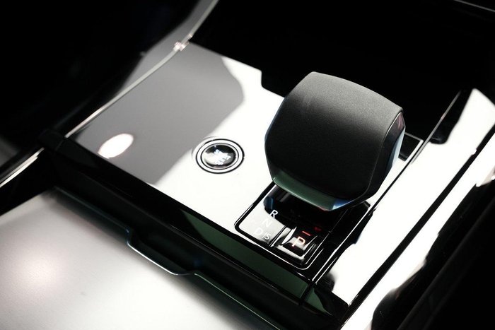 2025 Land Rover Range Rover Sport D250 Dynamic SE