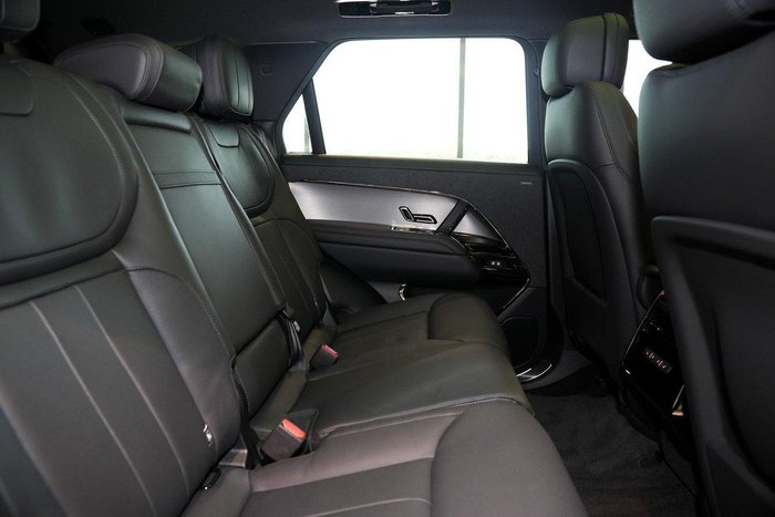 2025 Land Rover Range Rover Sport D250 Dynamic SE