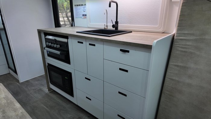 2025 Urban Caravans Skt Edition 17'10