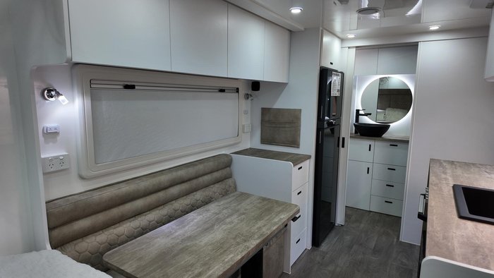 2025 Urban Caravans Skt Edition 17'10