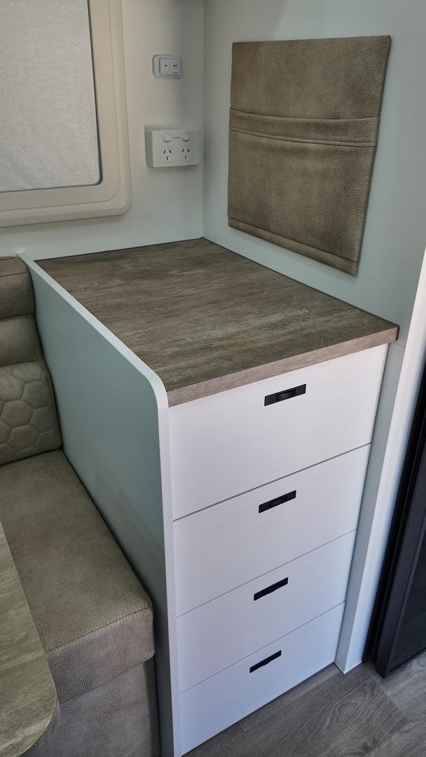 2025 Urban Caravans Skt Edition 17'10