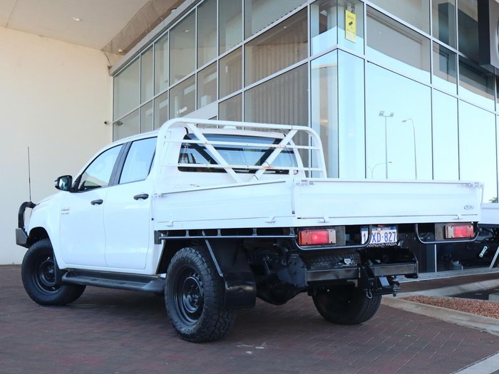 2022 Toyota Hilux SR