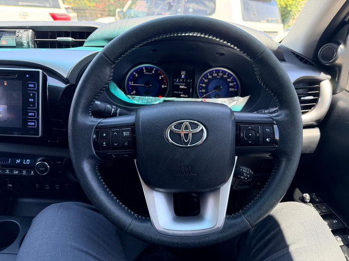 2016 Toyota Hilux SR5