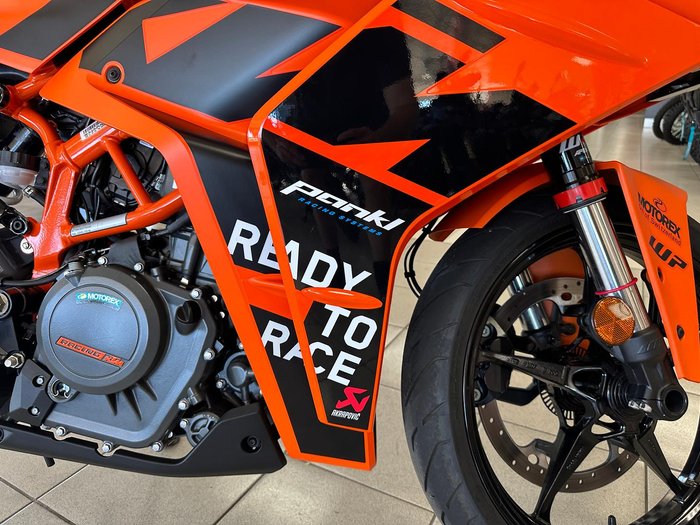 2022 KTM RC 390 RC Orange