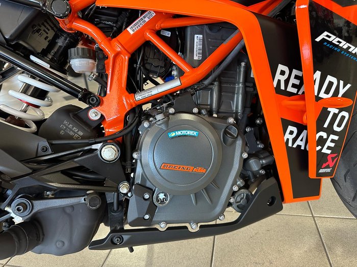 2022 KTM RC 390 RC Orange