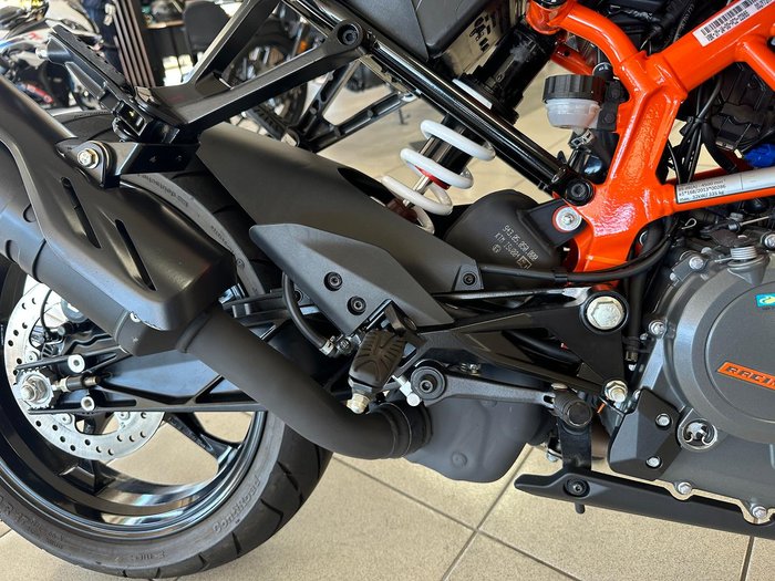 2022 KTM RC 390 RC Orange