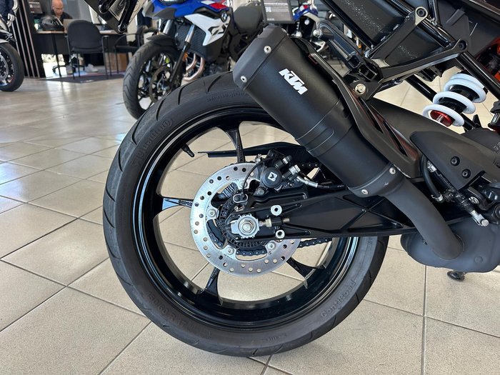 2022 KTM RC 390 RC Orange