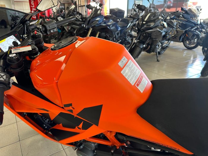 2022 KTM RC 390 RC Orange