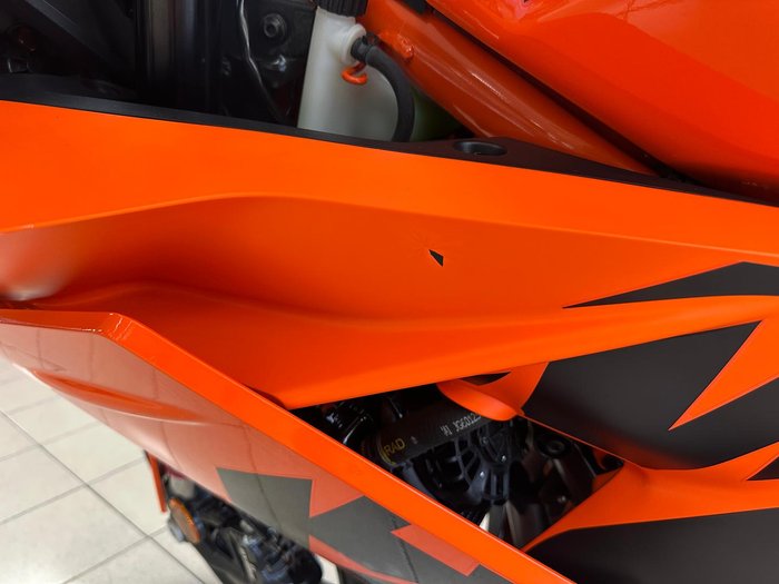 2022 KTM RC 390 RC Orange