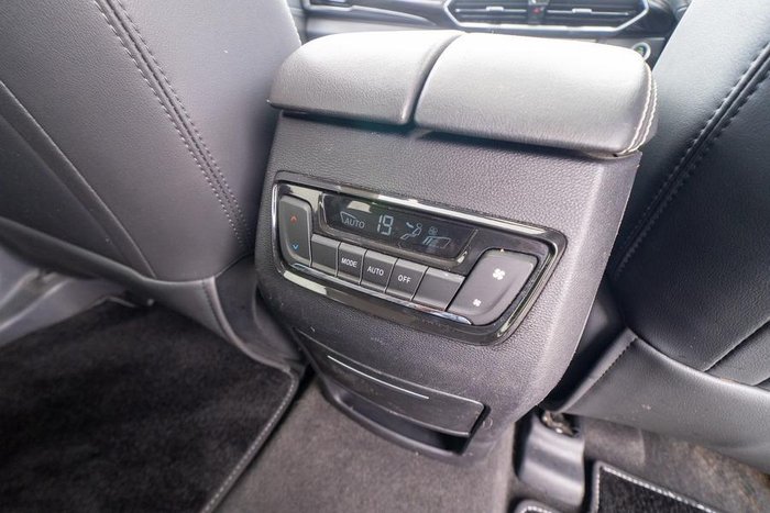 2021 LDV D90 Executive