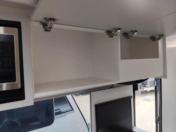 2026 New Age Caravans My26 Road Owl Family 19Ft Expedition Brand New Layout