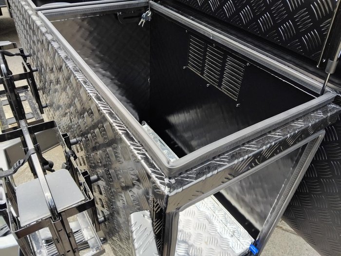 2026 New Age Caravans My26 Road Owl Family 19Ft Expedition Brand New Layout