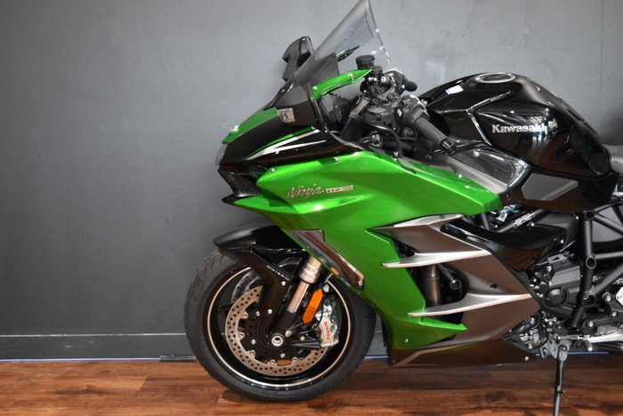 2025 Kawasaki NINJA H2 SX SE Green