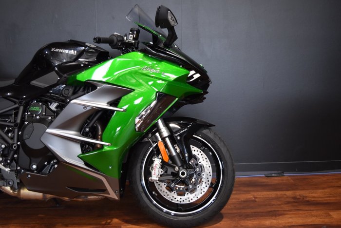 2025 Kawasaki NINJA H2 SX SE Green