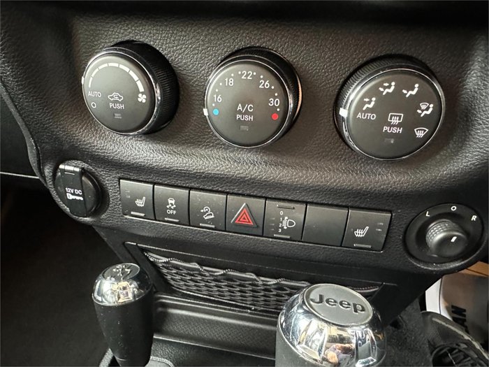 2014 JEEP WRANGLER UNLIMITED OVERLAND (4x4)