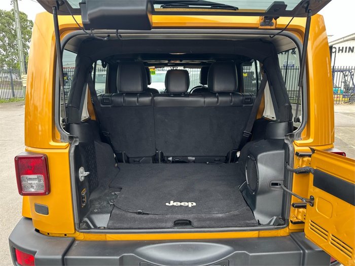 2014 JEEP WRANGLER UNLIMITED OVERLAND (4x4)