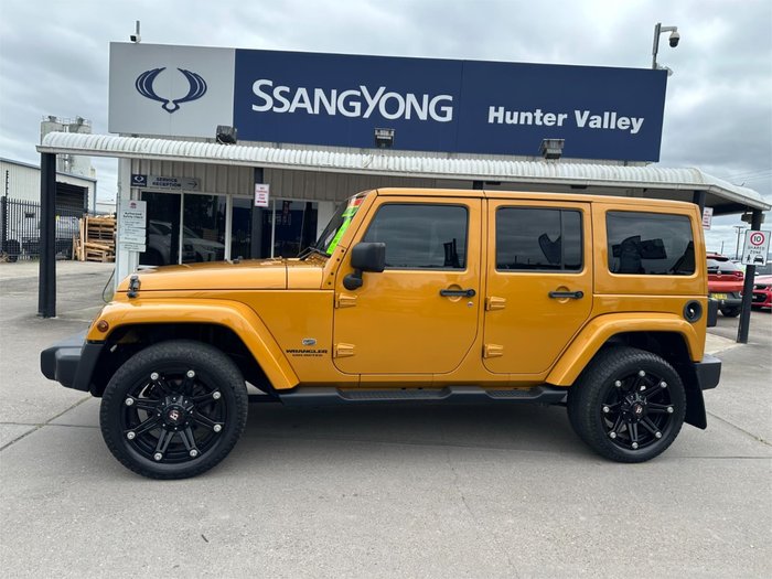 2014 JEEP WRANGLER UNLIMITED OVERLAND (4x4) JK MY13 Gold