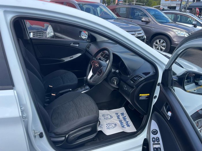 2015 Hyundai Accent Active