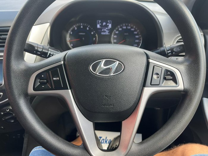 2015 Hyundai Accent Active