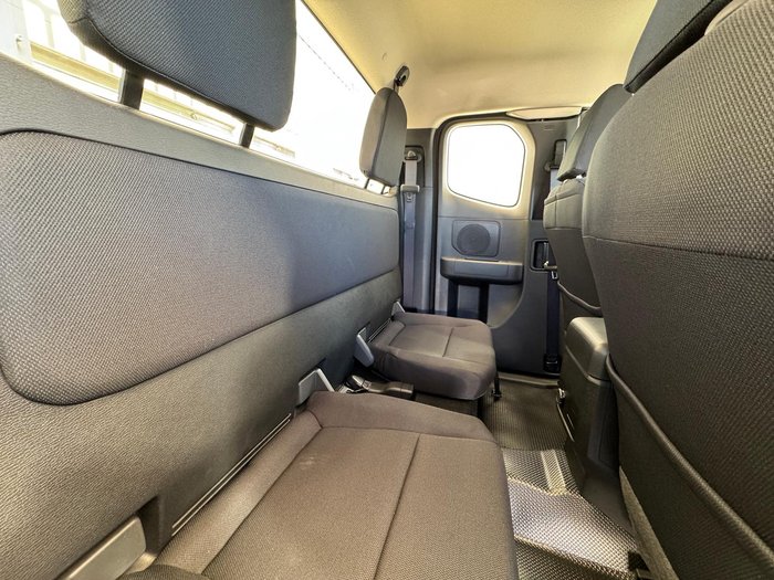 2025 Mitsubishi Triton GLX