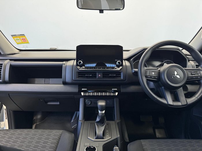 2025 Mitsubishi Triton GLX