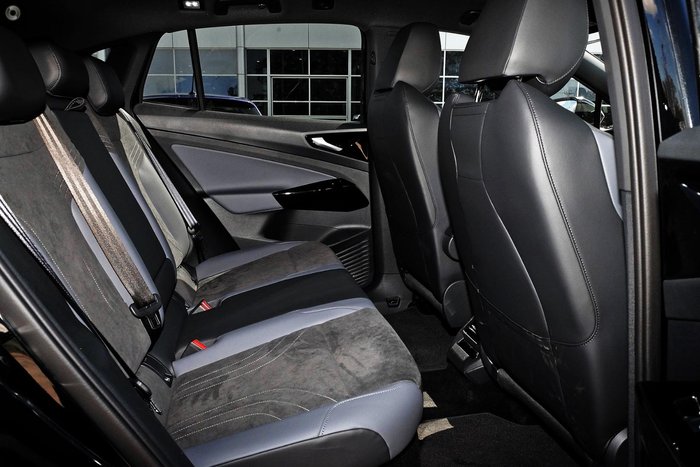 2025 Volkswagen ID.5 Pro