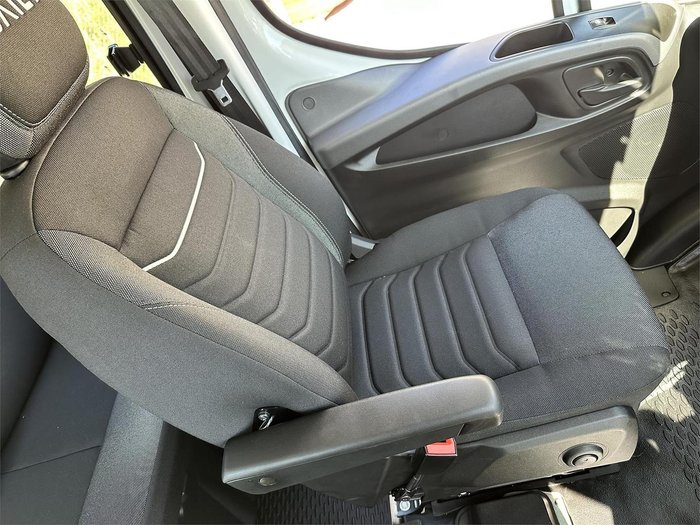 2023 Iveco Daily 70-180