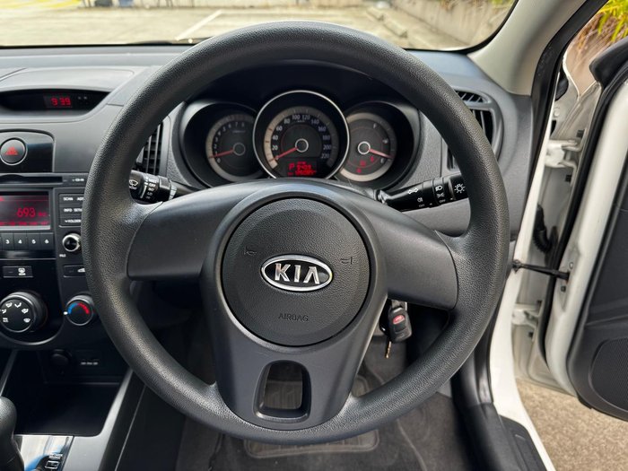 2010 Kia Cerato Si TD MY10 Clear White