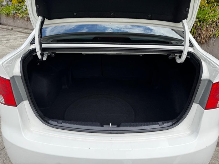 2010 Kia Cerato Si TD MY10 Clear White