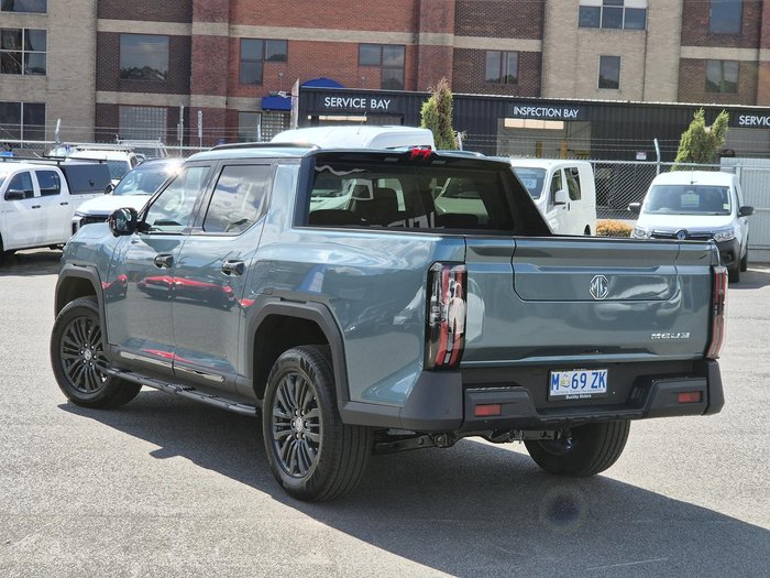 2025 MG MGU9 Explore Pro EKK1C MY25 4X4 Dual Range Highland Green