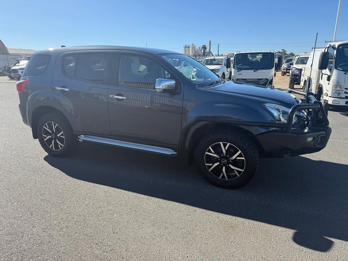 2021 Isuzu MU-X LS-U