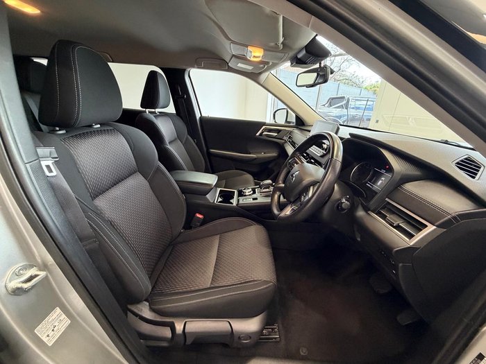 2024 Mitsubishi Outlander LS