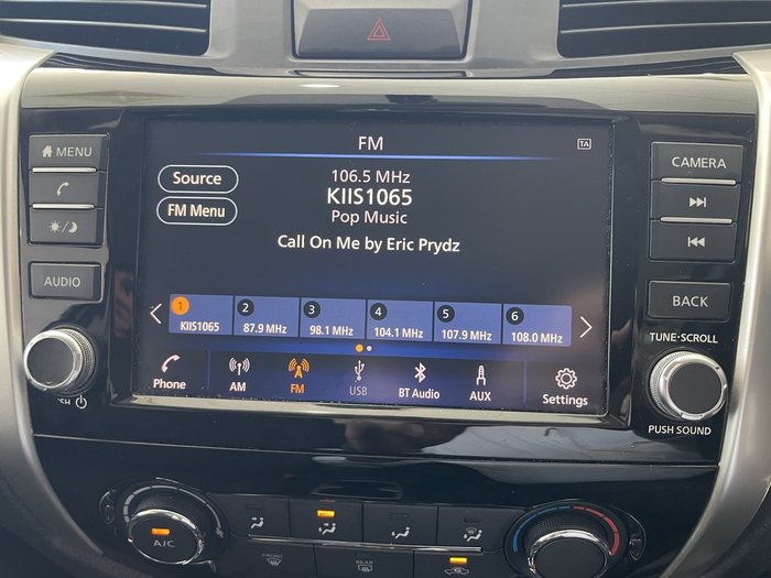 2020 Nissan Navara SL