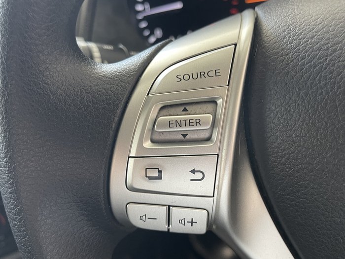 2020 Nissan Navara SL