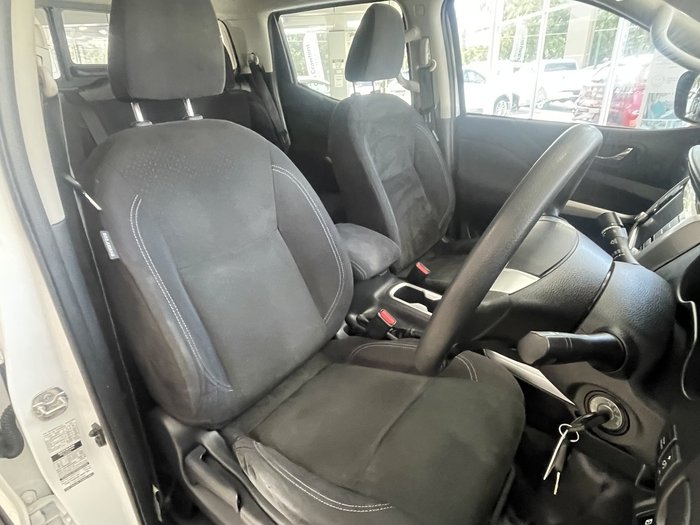 2020 Nissan Navara SL