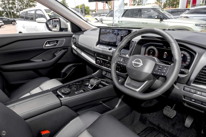 2025 Nissan X-TRAIL Ti