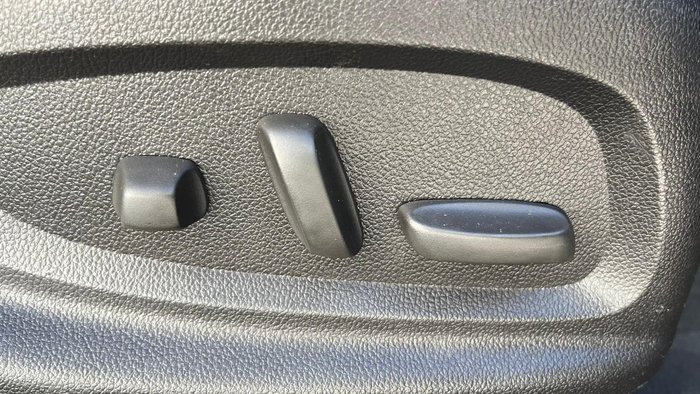 2016 Holden Special Vehicles Clubsport R8 SV Black