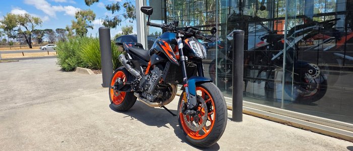 2023 Ktm 890 DUKE R ORANGE