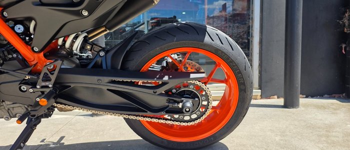 2023 Ktm 890 DUKE R ORANGE