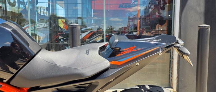 2023 Ktm 890 DUKE R ORANGE