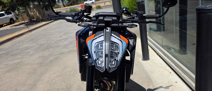 2023 Ktm 890 DUKE R ORANGE
