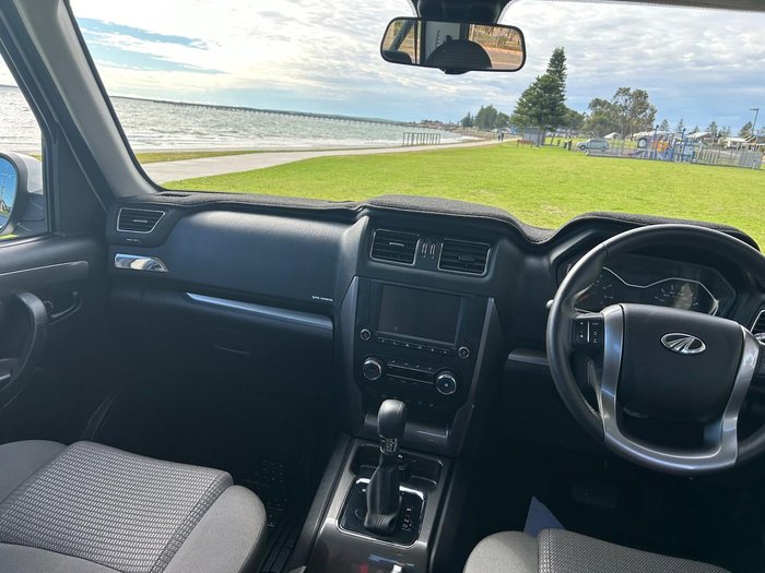 2022 Mahindra PIK-UP S11