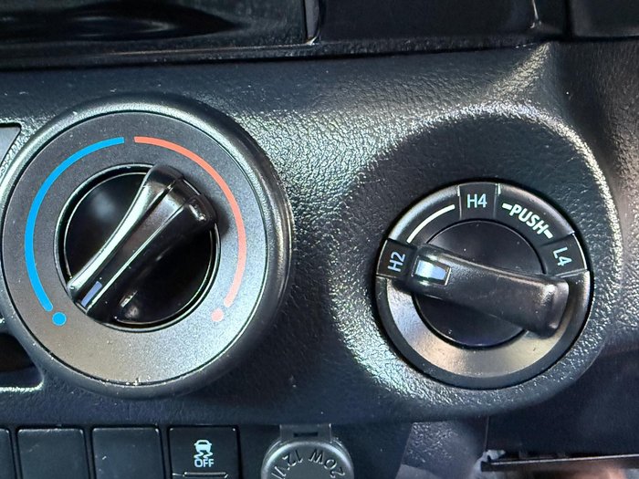 2020 Toyota Hilux SR