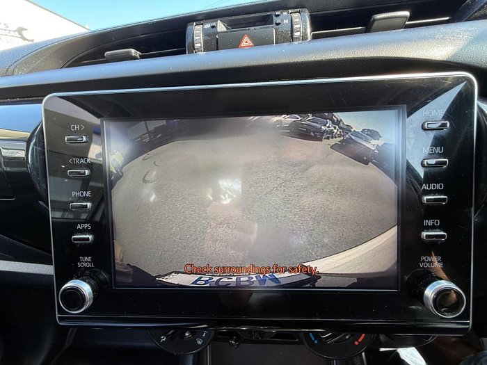 2020 Toyota Hilux SR