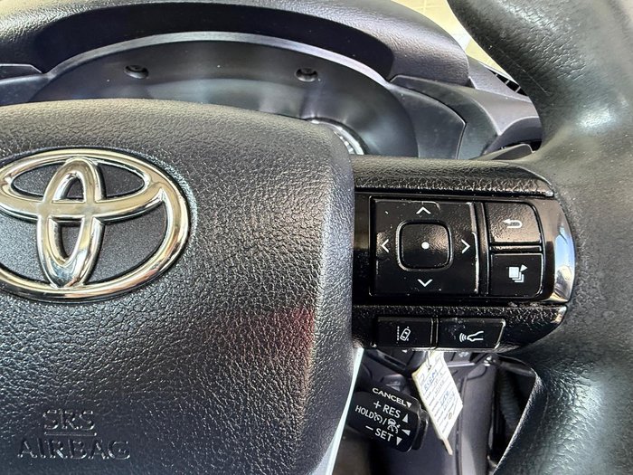 2020 Toyota Hilux SR