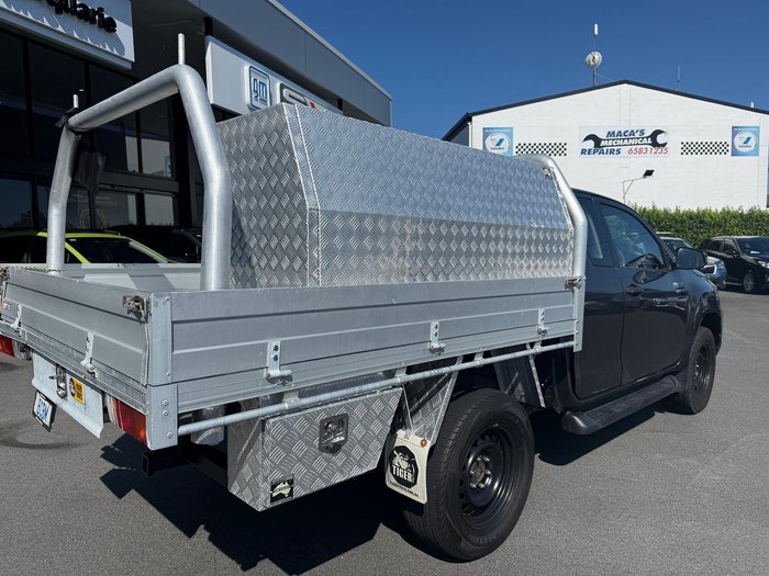 2020 Toyota Hilux SR