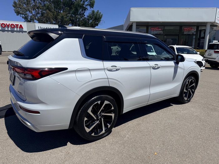 2023 Mitsubishi Outlander Exceed Tourer