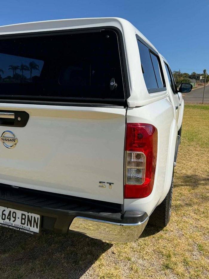 2015 Nissan Navara ST